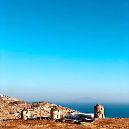 Rustic Stone House In The Heart Of Folegandros