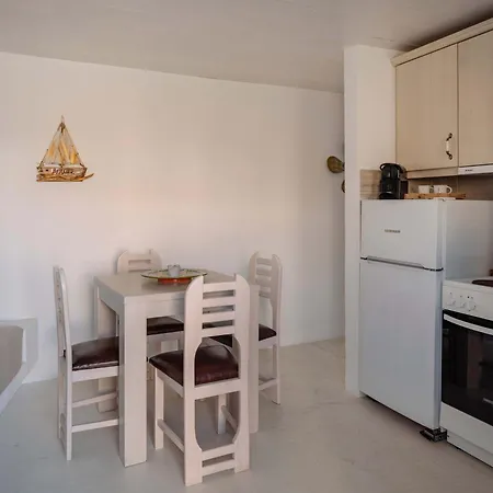 Moniasma Rustic Stone House In Folegandros Áno Meriá